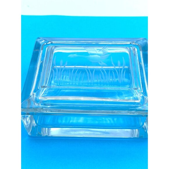 Dorothy Thorpe Trinket Etched Flying Bird /Duck Glass Box Jewelry/Cigarette Box - Picture 5 of 9